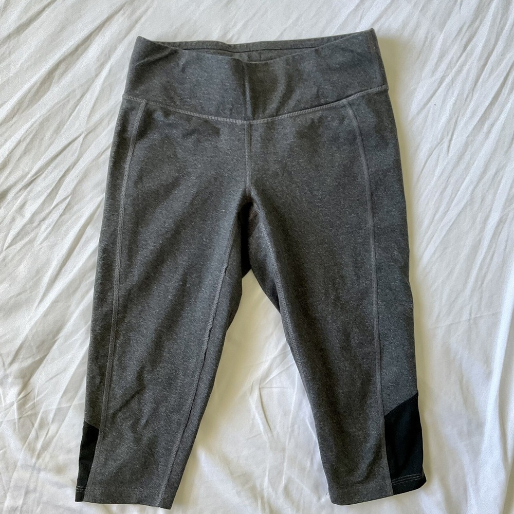 Lucy Powermax Ultimate‎ X-Training Charcoal Grey Capri Leggings Sz S